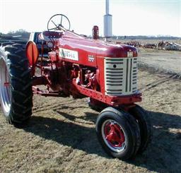 Farmall 350 Tractor