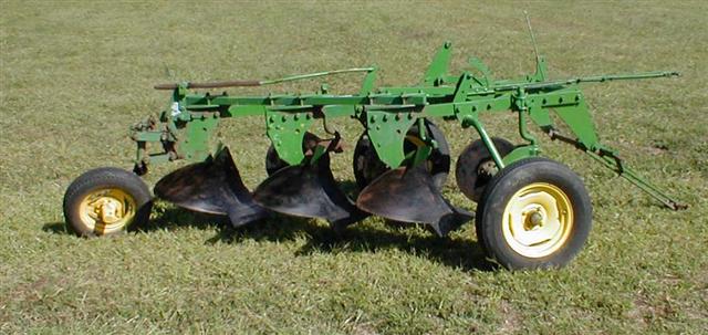 plows john deere 3 bottom