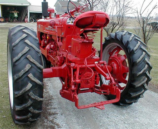 Classic Vintage 1955 Farmall 400 Tractor With Power