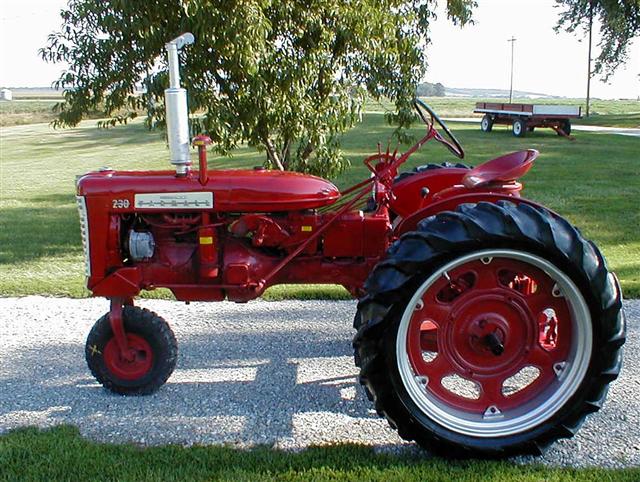 1346%20Farmall%20230%20left_side.jpg