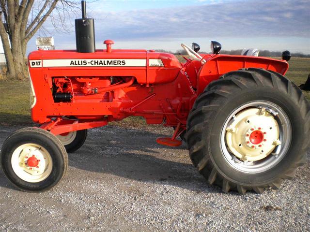 AC Allis Chalmers D17 tractor for sale
