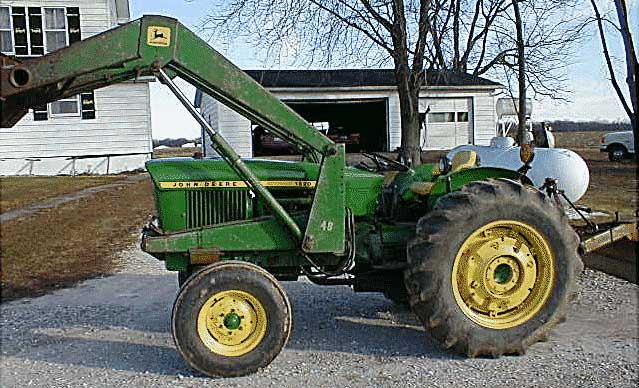 John Deere 1520 Utility Tractor with John Deere Loader for sale