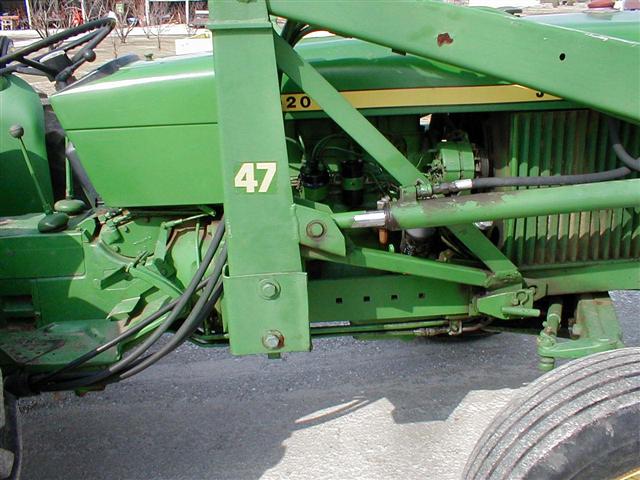 John Deere Cylinder